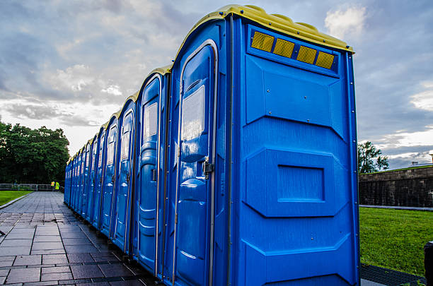 Best Affordable portable toilet rental  in Farley, IA